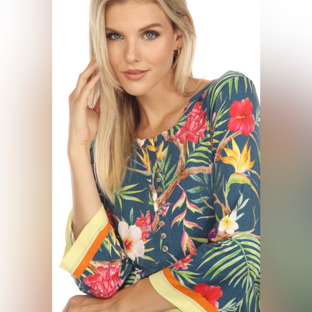 Johnny Was Tropical Branch Button Front 3/4 Sleeve Henley Tee T11623 size M